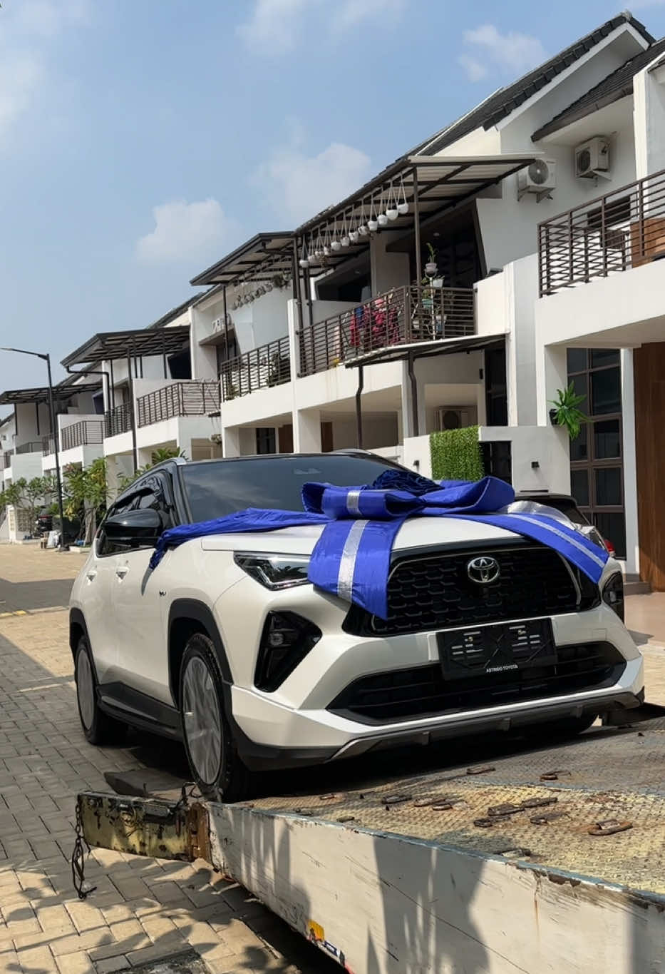 #pov #newcar #unboxing #hybrid #hybridcar #yariscrosshybrid #fyp 