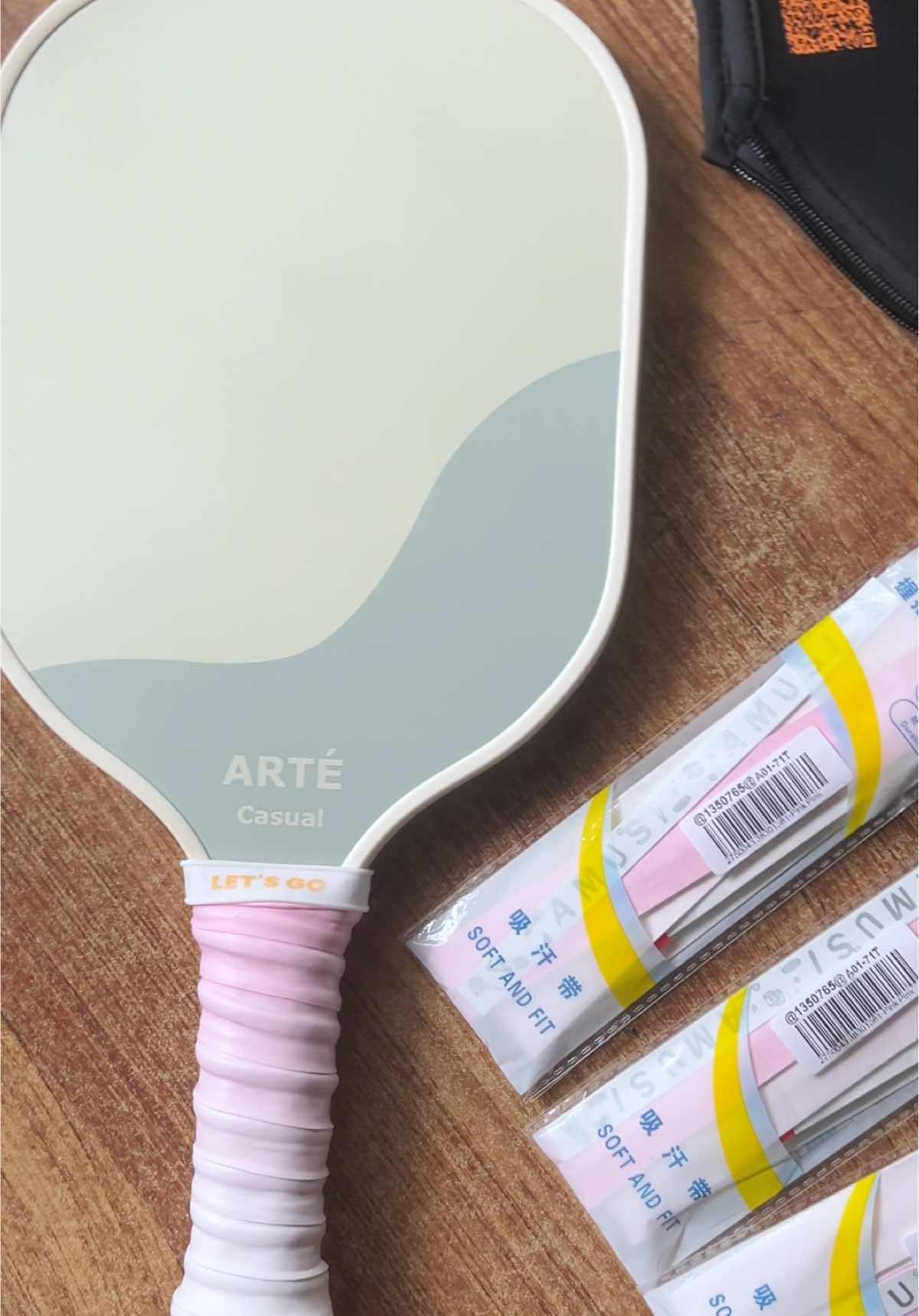 love this ombre overgrip 🌸 there are so many colors available - you can order yours in my yellow bag - paddle from @ARTÉ Pickleball-YourBestPaddle  — #pickleball #paddle #overgriptape #overgrip #pink #artépickleball 