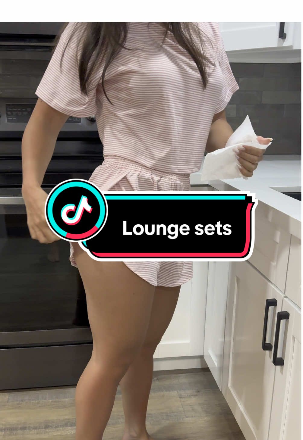 This two piece lounge set is my favorite summertime pajama set! It’s on flash sale ladies #loungewear #loungesets #cuteoutfits #pajamaset #dealsforyoudays 