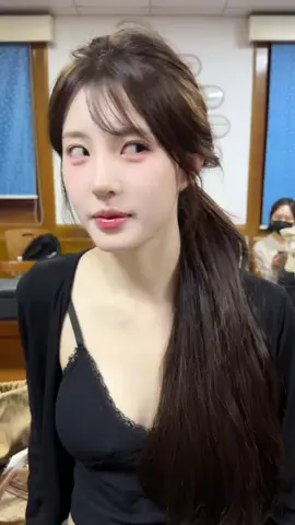 这要是你们女朋友，你们还活不活🫠🫠🤭🤭🤭眼神能杀人🤫🤫