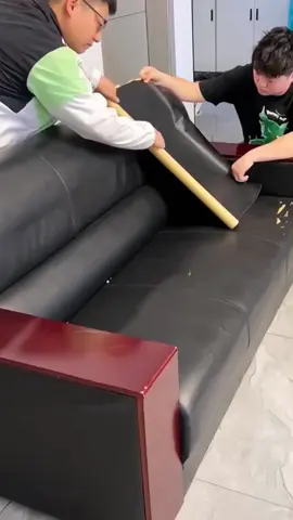 Sofa sobek? Gores? Tempel aja pakai tambalan kulit ini! ✨ Nggak ribet, nggak kelihatan, tahan lama! Bisa buat jok motor, tas, jaket juga! Langsung rapi, kayak baru! 🤩 #TambalanKulit #StickerKulit #PerbaikanSofa #KulitSobek   #JokMotor #DIYRumah #BarangViral #AlatBerguna   #FYP #fypindonesia #fypシ #tiktokbelanja #hackrumah