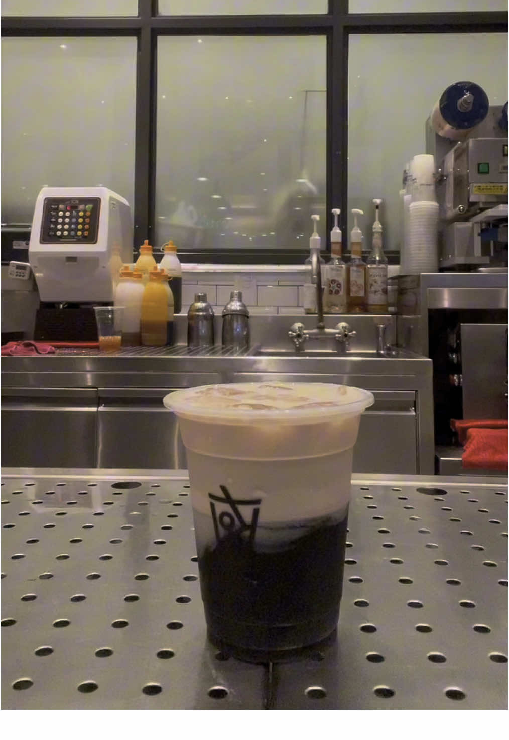 Grassjelly Milktea #Baristalife #minumanviral #barista #koithe #grassjelly #milktea #CapCut 