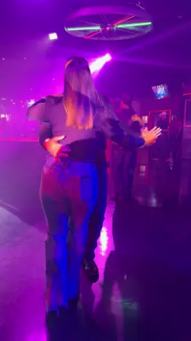 🎶💃 LET’S DANCE NORTEÑO STYLE TONIGHT at EL RODEO DISCO! 💥 Grab your boots, round up the crew, and let’s turn up the heat on the dance floor — la noche se hizo pa’ bailar! 🔥🎉 Are you ready to ride the rhythm? ¡Nos vemos esta noche! 📍 10531 Gulf Fwy, Houston, TX 📲 Más info: 713-766-0440 #NorteñoVibes #ElRodeoHTX #BaileNorteño #HoustonDeNoche #NocheDeFiesta #RodeoVibes #ViernesDeBaile #MusicaEnVivo #BailandoEnHouston #DiversiónAsegurada #SienteElRodeo #HoustonPartyScene