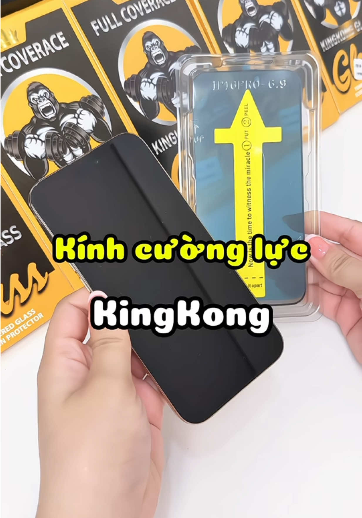 Cách dán kính cường lực KingKong chống nhìn trộm tại nhà dành cho iphone #cuongluciphone #cuongluckingkong #kinhcuonglucchongnhintrom #cuongluctudan #kinhcuongluc #iphone #kinhcuongluciphone #kingkong #kinhcuongluckingkong #xuhuongtiktok #tiktokshop #linhthone 