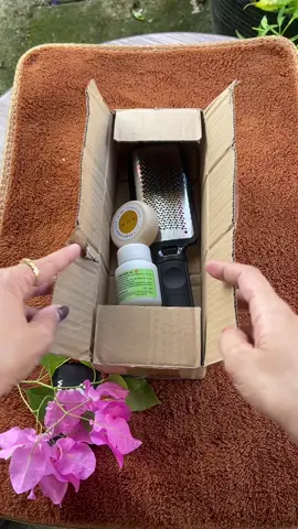 Hot Mua 1 Tặng 2 ] Mua Chà Gót Tặng Kem Mềm Da và Sáp Dưỡng Gót #chagotchan #bochagotchan #chagot #dogiadung 