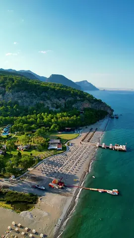 Uwielbiam ten widok 🥰 #morze #gory #widok #kemer #jujupremierpalace #drone #dronevideo 