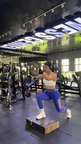 Gym  giúp tôi giải toả cảm xúc lẫn lộn của cuộc sống và có tôi như bây giờ😳 #gym #Fitness #gymmotivation #huongkongfitness 