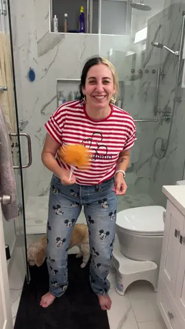 Raise your hand if you lasso the heck out of your loofah