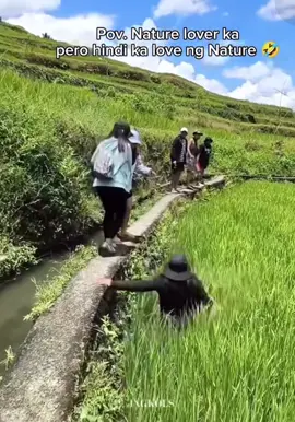 Yung di ka lab ni mother nature 😂😂 #mothernature #naturelover #motherearth #trekking #trail #lasma #halanahulog #friends #provincelife #funny #epicfails #epic #funnyvideos #trending 