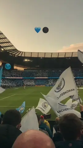 #CapCut forever Manchester city 🩵✨🐬 #manchestercity #mancity #cityzens #footballtiktok #football #footballlover #foryoupage #xyzbca #fyp 