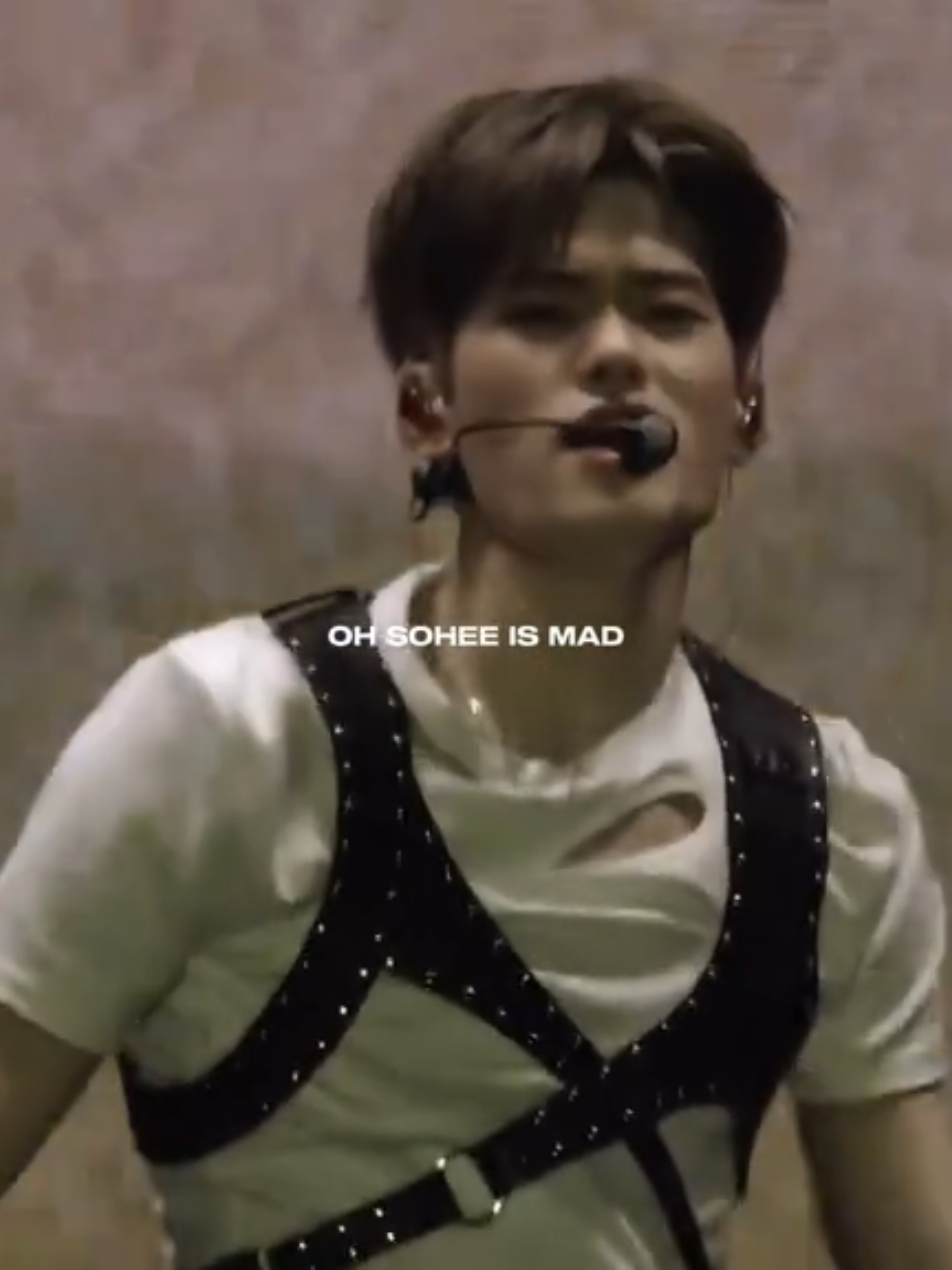 that's our main vocal #sohee #riize 