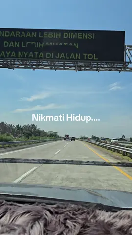 Selagi anak masih libur sekolah... Gas terus.... yg penting senang.... #niagara #niagarahotel #parapat #parapatdanautoba #tol #tolsinasak #danautoba #liburan #holiday #swiming 