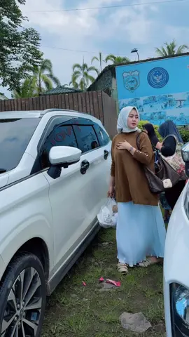 Tas nya muat banyak banget 😍