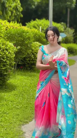 Sari from :@Nakshi Wear  handmade gajra from :@Artificial by Sanjida #foryou #iramoni 