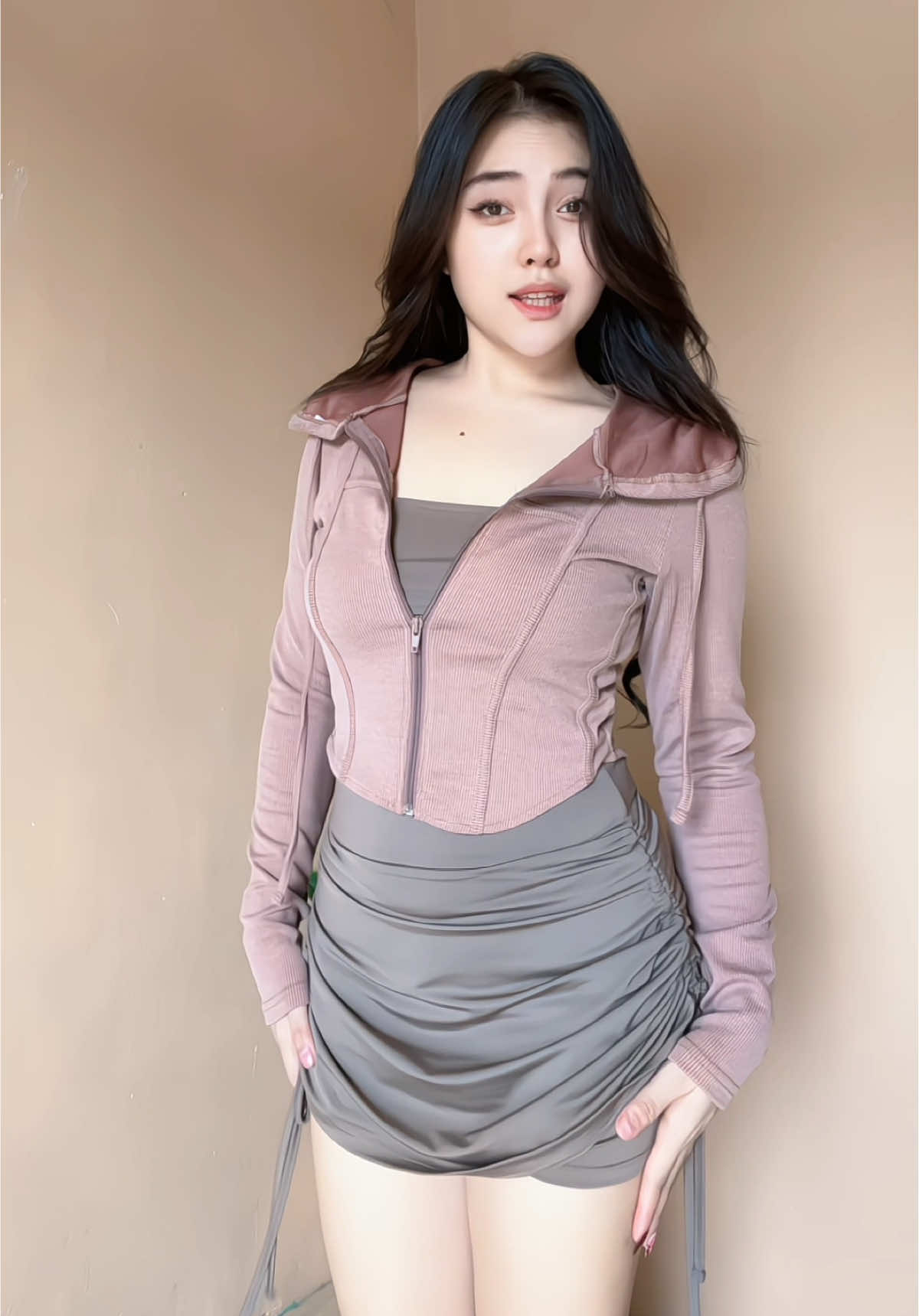 Kirby set Dan maureen adalah combo yang sempurna buat nemenin olahraga kamu atau outfit rumahan 😍🤎 #outfitideas #hanafashion #oneset #belilokal #outfitgym 