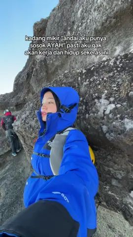 pengen ngerasain punya sosok ayah juga;)