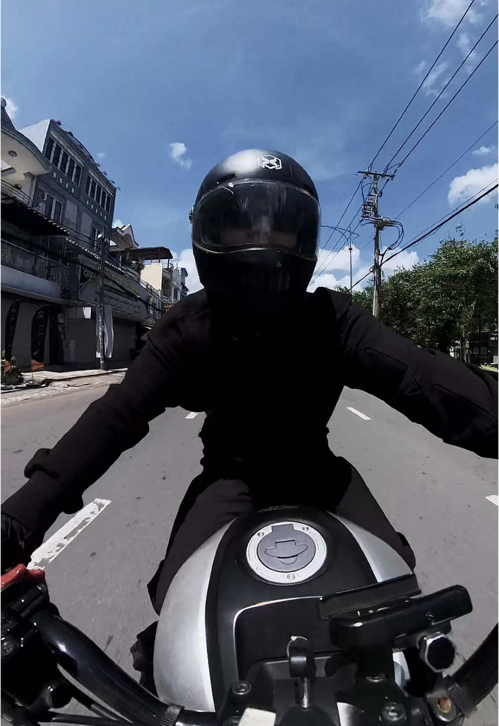 I’m ready  #fyp #motorcycle #xuhuong #rider #xsr155 #xsr155caferacer #yamaha #outfit #foryou 