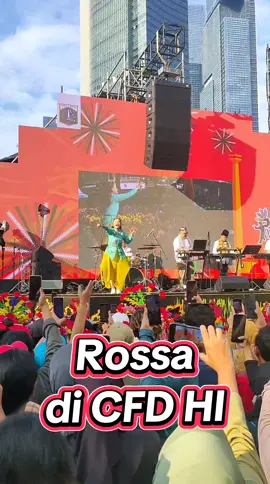 Ada Rossa Sang Diva di car free day hi #cfd #rossa #diva #penyanyi #artis #indonesia 
