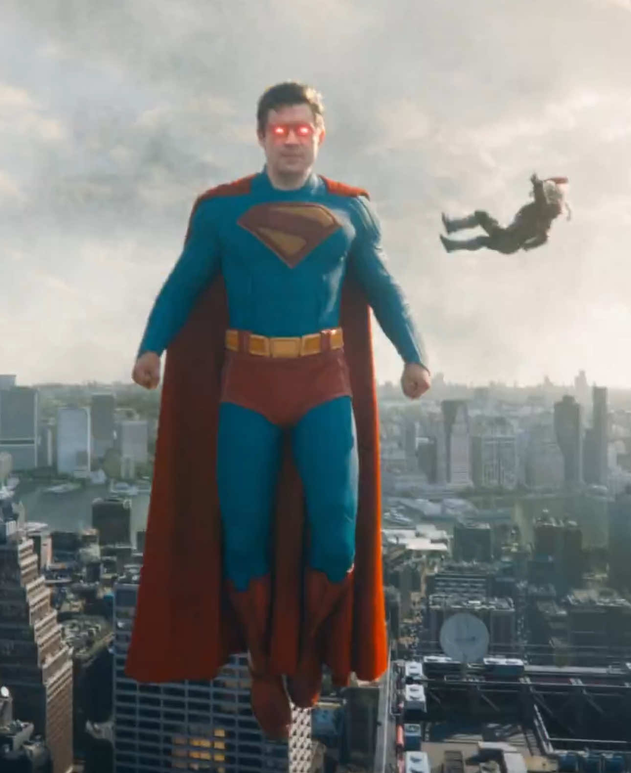 The man behind the hero. 🦸‍♂️ Be among the first in Malaysia to witness it at our #SupermanMY fan premiere screening — only in #IMAX, #ScreenX, and #BIG Hall at GSC this 8 July! 🎬💥🇲🇾 🎟️ Tickets are flying fast — don’t miss your chance to score an exclusive collectible ticket and comic book!Get your tickets now! 🔥#Superman  #davidcorenswet #rachelbrosnahan #nicholashoult #jamesgunn #trending #viral #fyp #sembamgentertainment #movierecommendations #newmovie #newreleases #hope #S #dcstudios #wbpartner #dc #lookup 