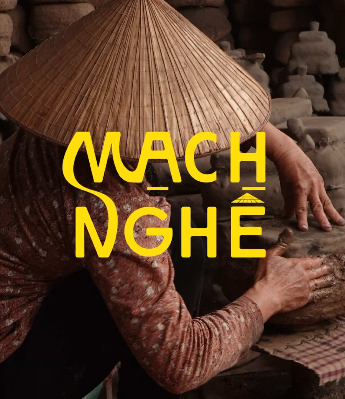 Làng nghề đúc lư đồng An Hội (Gò Vấp) – hình thành từ cuối thế kỷ 19 – vẫn lặng lẽ níu giữ mạch nghề xưa giữa lòng thành phố hiện đại. Cùng lắng nghe mạch nghề chảy qua từng nhịp sống, để hiểu rằng giá trị xưa không mất đi, chỉ đang tiếp tục một hành trình mới. #machnghe #vanhoavietnam #tapchilangnghevietnam #xuhuong #viralvideos 