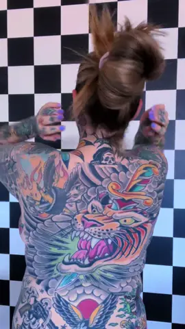 Back Tattoo + morning stretches 💥😎 #backtattoo #backpiecetattoo #backpiece #americantraditional #traditionaltattoo #stretches #fyp #fypシ 
