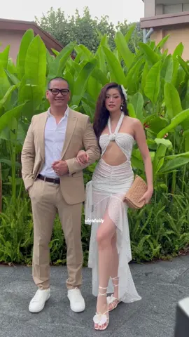 Khánh Vân xinh đẹp bên chồng dự show nhà thiết kế Adrian Anh Tuấn #Vivavivu #Valenciani #AdrianAnhTuan #VietDaily #VietDailyLife #TikTokGiaiTri #TheGioiGiaiTri 