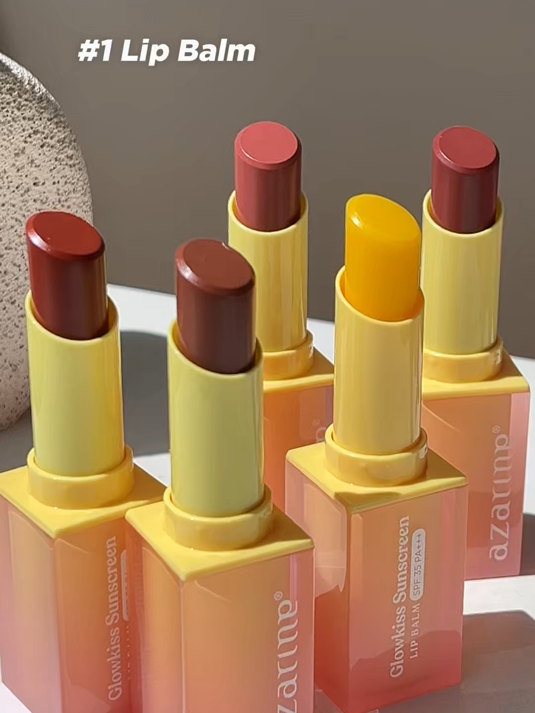 Jangan salah… sinar matahari juga bisa bikin bibir gelap & kering! makanya kamu butuh Azarine Glowkiss Sunscreen Lipbalm dengan 3 in 1: 💋 Lipbalm ☀️ Lip sunscreen 🎨 Tinted lipbalm Gak perlu ribet bawa banyak produk, checkout sekarang juga!! #azarineproduct #azarine #azarineskincare #azarinesuncreen #sunscreenazarine #sunscreenproduct #sunscreenlokal #azarinelipsunsreen #azarineglowkisssunscreen #sunscreenbibir #lipspf #tintedlipbalm #lipbalmspf #fyp