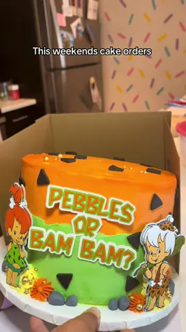 This weekends cake orders were so fun! Gender reveal, baby shower, and two of my returning customers! Love being apart of everyone's special events 🧡✨ #cakes 