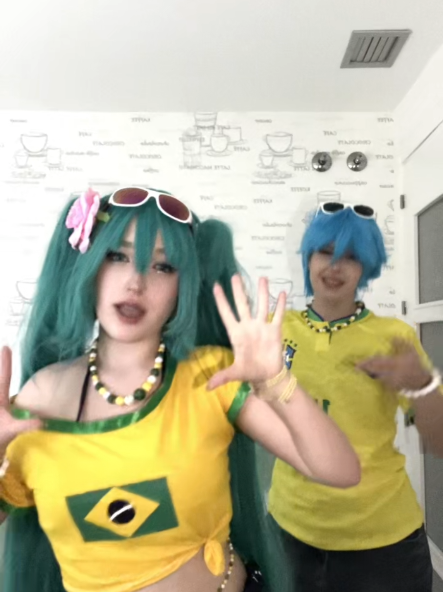 i didn't post this hehe 🤭 | #MIKU | #MIKUO | --> Mikuo 🎤 : @just dan!★ |  i'll be switching the drafts i post from one Cosplay to another 😓 . . . #fyp #fypdong #miku #mikuo #brasilmiku #mikubrasil #mikubrasileira #cosplay #brasil🇧🇷 #brasil #mikuobrasil #mikumikudance #peta #phonk #phonkmusic #dancetrend #cosplayers #sigmagrindset #goatsoftiktok #netflixseries #viral #mikuhatsune 