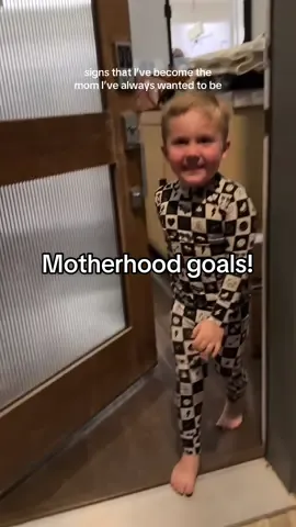 I work everyday to be their “safe” so moments like this mean the world to me🥹 I  was gone for 10 days from my babies and this is how they greeted me! #momlife #momof3 #momgoals #motherhood #relatablemom #corememories 