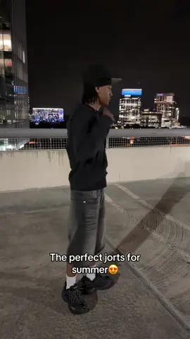 Cop before it sales out!#fyp #natew17 #jorts #fashion #titkokshop 