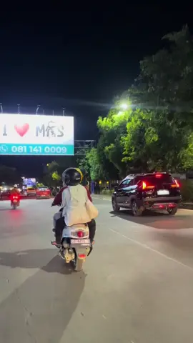 “surga na penjual naskun sama nasi pecel disini  boulevard kalau tengh malam” #boulevard #makassar #makassarinfo #boulevardmakassar 