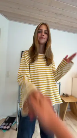 #over14tiktok⚠️⚠️ #tanline #viralvideos ##blowup? #pretty #makemefamousforever #😍😍 