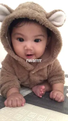 Beruang kecil mama rwarrr🐻🤣🫵🏻