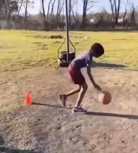 Why’d bro fold like that 😭🥀🥀 Day 11 . . . #basketball #funny #fyp #explore #viral 