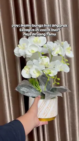 Bunga hias anggrek cocok buat ditaruh dimeja ruang tamu #bungahias #bungaartificial #dekorasirumah 