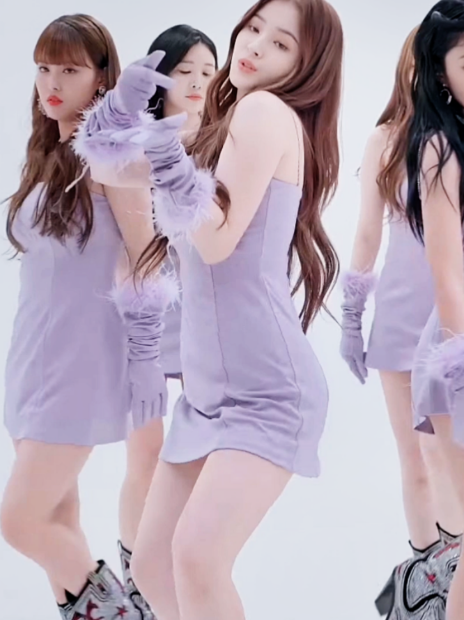 Nancy 💜💜💜 #chitokpop #kpop #momoland #nancy #thumbsup 