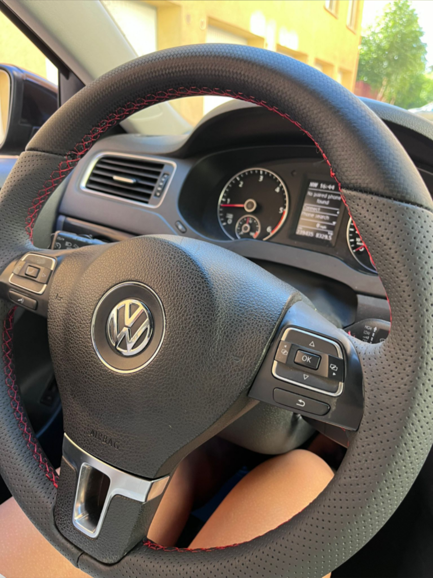 VW jetta steeringwheel upgrade #upholstery #fyp #mywork #for #fvp #bn #bistrita_nasaud #romania #work #steeringwheel #leather 