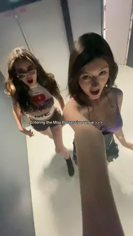 unforgettable moment @emilie #tatemcrae #concert #misspossessive #OOTD #tour #tate #outfit #paris #bercy @tate mcrae @Accor Arena fake body 