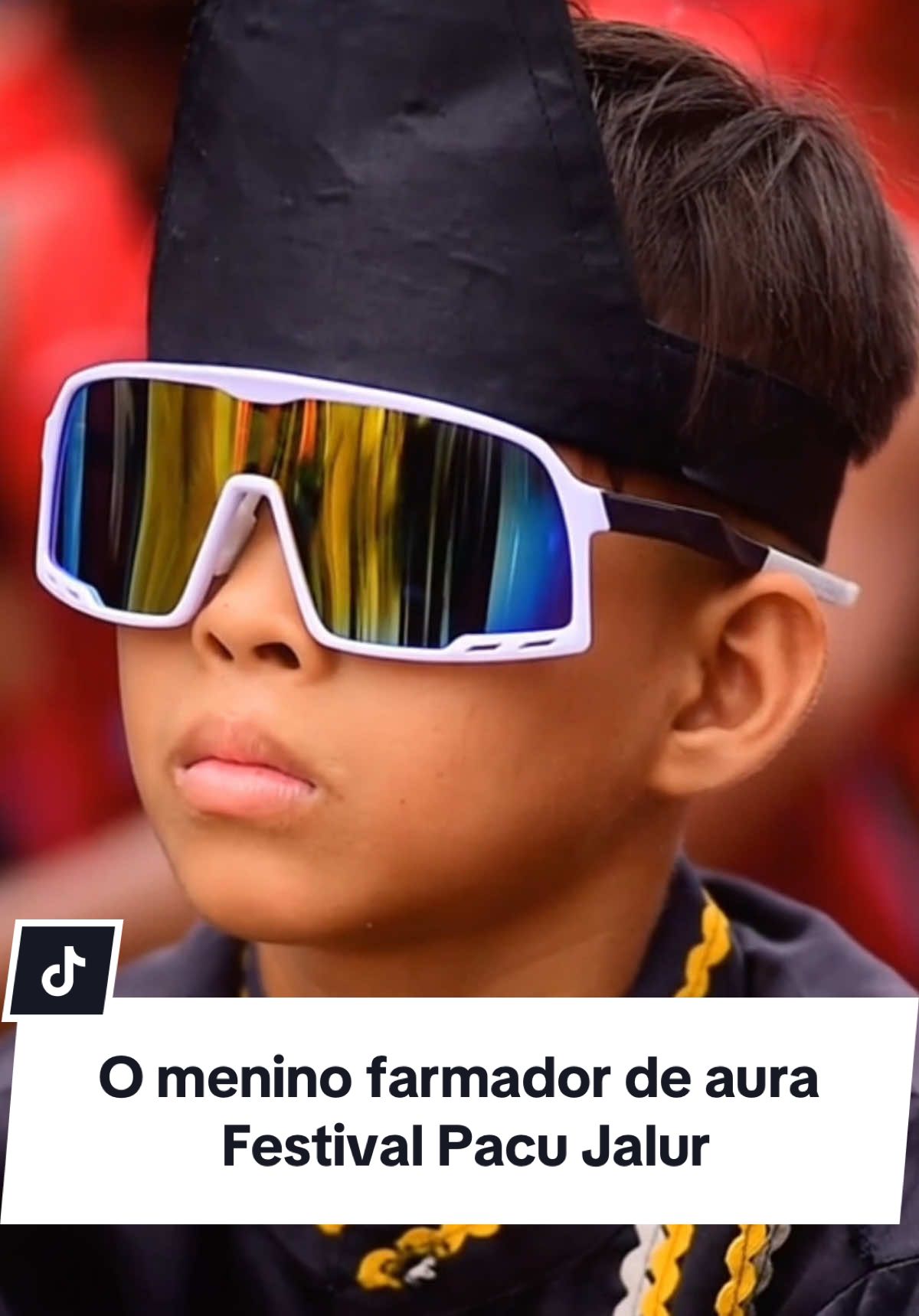 Farmando aura! Ele conquistou a internet no festival Pacu Jalur, esse é o menino do barco #pacujalur #aurafarming #aura #fortnite