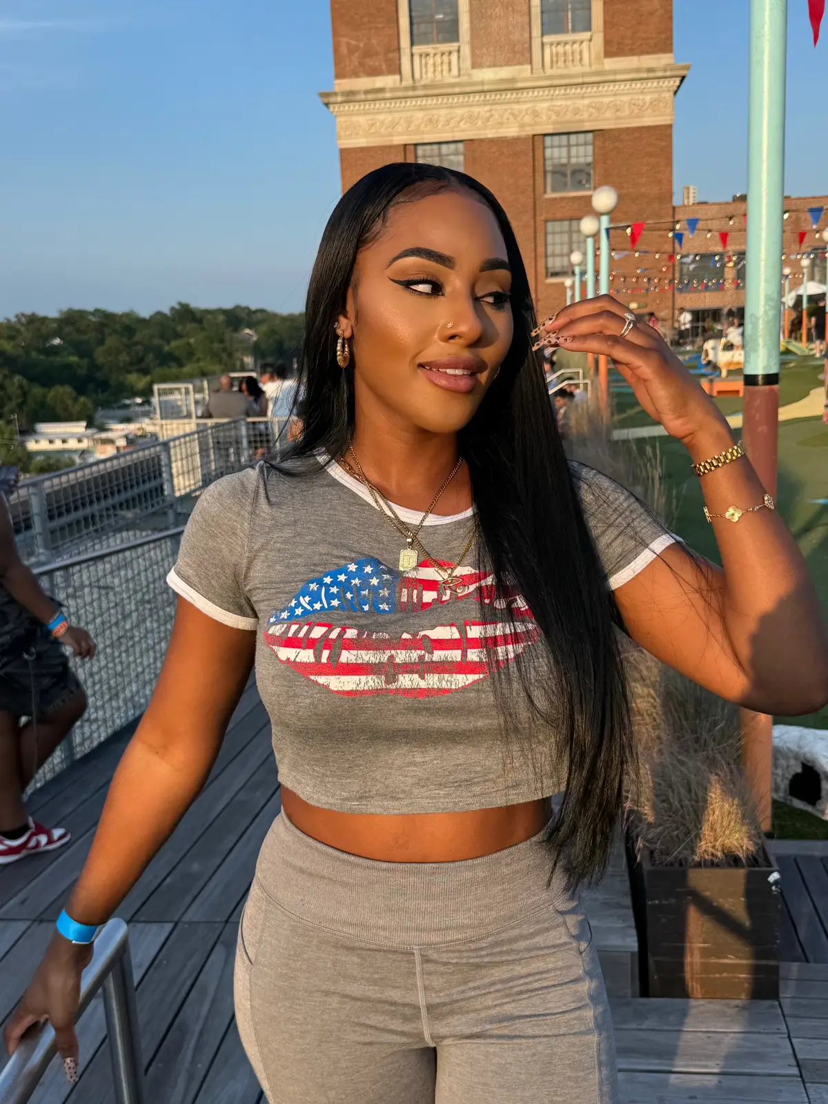 🇺🇸 𝗣𝗲𝗼𝗽𝗹𝗲 𝗹𝗼𝘃𝗲 𝘁𝗼 𝗷𝘂𝘀𝘁𝗶𝗳𝘆 𝗼𝘁𝗵𝗲𝗿 𝗳𝗼𝗹𝗸𝘀’ 𝗮𝗰𝘁𝗶𝗼𝗻𝘀… 𝗯𝘂𝘁 𝗴𝘂𝗲𝘀𝘀 𝘄𝗵𝗮𝘁? 𝗧𝗵𝗶𝘀 𝗶𝘀 𝗔𝗺𝗲𝗿𝗶𝗰𝗮. 𝗔𝘁 𝘁𝗵𝗲 𝗲𝗻𝗱 𝗼𝗳 𝘁𝗵𝗲 𝗱𝗮𝘆… 𝘀𝗼 𝘄𝗵𝗮𝘁, 𝗿𝗶𝗴𝗵𝘁? 𝗡𝗼. “𝗜𝗳 𝘆𝗼𝘂 𝗱𝗼𝗻’𝘁 𝘀𝘁𝗮𝗻𝗱 𝗳𝗼𝗿 𝘀𝗼𝗺𝗲𝘁𝗵𝗶𝗻𝗴, 𝘆𝗼𝘂’𝗹𝗹 𝗳𝗮𝗹𝗹 𝗳𝗼𝗿 𝗮𝗻𝘆𝘁𝗵𝗶𝗻𝗴.” 𝗛𝗮𝗽𝗽𝘆 𝗜𝗻𝗱𝗲𝗽𝗲𝗻𝗱𝗲𝗻𝗰𝗲 𝗗𝗮𝘆 𝘁𝗼 𝗲𝘃𝗲𝗿𝘆𝗼𝗻𝗲 𝗰𝗲𝗹𝗲𝗯𝗿𝗮𝘁𝗶𝗻𝗴! 𝗜’𝗺 𝗽𝗿𝗼𝘂𝗱 𝘁𝗼 𝗯𝗲 𝗮𝗻 𝗔𝗺𝗲𝗿𝗶𝗰𝗮𝗻 𝗯𝗲𝗰𝗮𝘂𝘀𝗲 𝗻𝗼 𝗺𝗮𝘁𝘁𝗲𝗿 𝘄𝗵𝗮𝘁, 𝗜’𝗹𝗹 𝗮𝗹𝘄𝗮𝘆𝘀 𝘀𝘁𝗮𝗻𝗱 𝘂𝗽 𝗳𝗼𝗿 𝘄𝗵𝗮𝘁 𝗜 𝗯𝗲𝗹𝗶𝗲𝘃𝗲 𝗶𝗻. 💯💥 #IndependenceDay #FourthOfJuly #ProudAmerican #USA🇺🇸 #Freedom #RedWhiteAndBlue #AmericanPride #SpeakYourTruth #StandForSomething #4thofJulyVibes #AmericaStrong #CelebrateFreedom #UnitedWeStand #BoldAndFree 