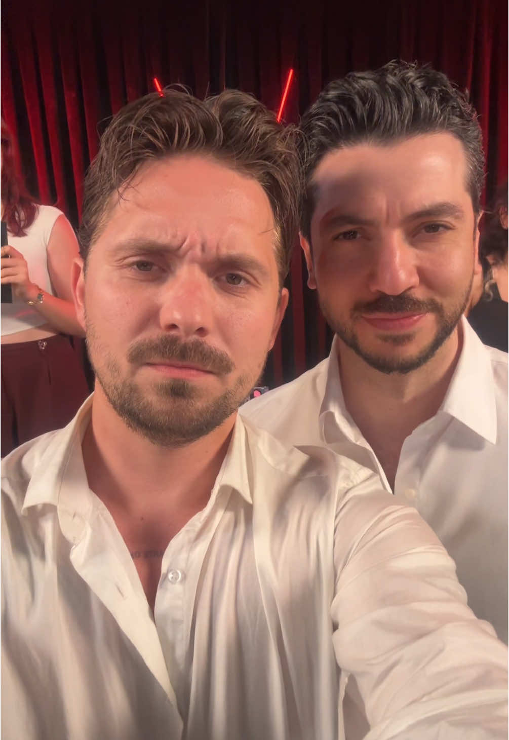 Mahalle kavramını tam anlamıyla yaşattığınız için teşekkür ederiz. Sizi çok seviyoruz. ♥️ İyi ki varsınız.⭐️ #hikayedenadamlar #mahalle #ozanbozkurt #sercansahinkurtulmus #fyp #kesfet #rockyourbody @Hikayeden Adamlar @Firu🧚🏼‍♀️ 