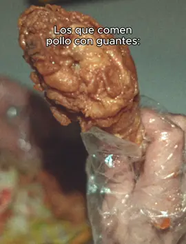 Obligatorio chuparse los dedos 🗣️🫵🏻 #fyp #pollito #viral_video #KFC #KFCecuador #pollofrito #diadelpollofrito 