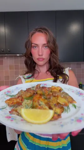 lemon dill crispy smash potatoes  @Shop Lynnee  • 1 lb yukon gold baby potatoes  • 3 tbsp olive oil • 3 tbsp butter • juice of 1/2 lemon  • zest of 1 lemon • 2 tbsp chopped fresh dill • sea salt • black pepper  • boil potatoes in salted water til fork tender, about 15 minutes  • drain & slightly cool • smash! take flat service, like bottom of a glass, and gently press down on each potato smashing til flat, • heat olive oil in pan, add smashed potatoes in batches, frying til golden brown on each side. about 3-4 minutes  • make butter mixture by melting butter, adding in chopped dill, lemon juice, lemon zest, salt and pepper • toss crispy potatoes in butter mixture & plate  • serve n enjoy ☻