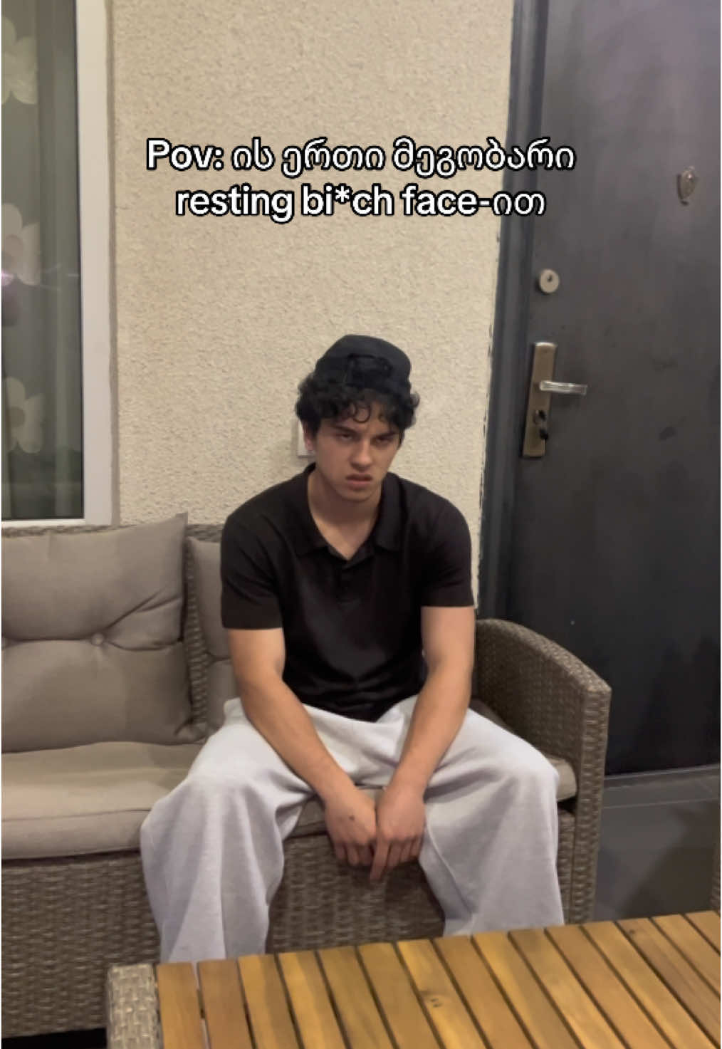 დათაგეთ ასეთი მეგობრები😂😂სულ ისეთი სახე რომ აქვთ გეგონება ვიღაცის ცემა უნდათ, და რომ დაელაპარაკები სუ სხვა ადამიანები არიან😔😂😂