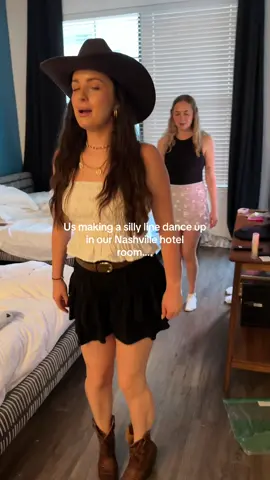 4 dances made up on the spot last night @Category 10 @Luke Combs #nashvillelinedancing #linedance #nashvilletn #nashville #lukecombsmusic #nashvilletennessee #linedancing @bmwhite__ @Nicola Paterson 