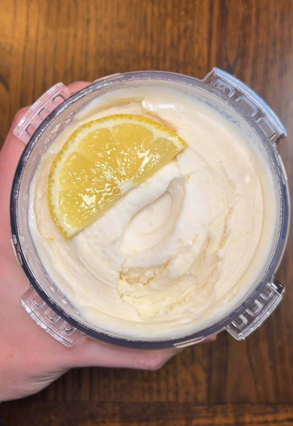 ⬇️FULL RECIPE⬇️ 130 calories 25g protein (for the entire pint, including toppings) Frosted Lemonade Protein Ice Cream 🍋🍦 Original recipe from my Recipe Book Check out the link in my bio for my Creami Recipe Books with over 125 recipes like this one! - 400g zero sugar lemonade (my favorite is the one from @Minute Maid) - 1 scoop vanilla protein - 10g @Lakanto Monk Fruit sweetener - The zest and juice of a ¼-½ of a lemon - 0.5g (⅛ tsp) xanthan gum 130 cal 2g C, 2g F, 25g P Instructions: 1. Blend all ingredients for the base and freeze (at least 16 hours) 2. Run under hot water for at least 60 seconds 3. Spin on “Lite Ice Cream” setting 4. Spin on “Respin” setting 5. Respin again if powdery Follow me for more @Ninja Kitchen Creami and Swirl recipes! Code FPF to save | @Prime Bites Protein Treats @Hormbles Chormbles  • • • • #ninjaswirl #newcreami #ninjakitchen #ninjacreami #ninjacreamitips #ninjacreamiicecream #creami #creamirecipes #proteinrecipes #lowcalicecream #lowcalorie #icecream #dessert #viral #highprotein #highprotein #healthy #healthyicecream #highproteinrecipes #proteinicecream #fpf #lemon#lemon #fyp #foryoupage #creatorsearchinsights