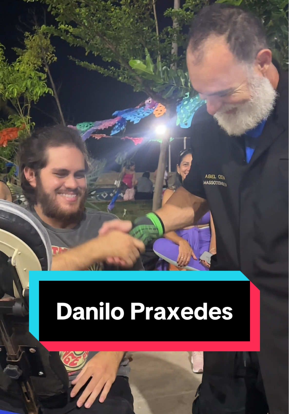Dei massagem no Danilo Praxedes e olha o final!  ⏱️ Quick massage para alívio rápido 🌊 Local: Praia de Iracema 🕢 Horário: 19h30 📍 Em frente ao restaurante Veleiro Piatã 🎉 Alta temporada de férias começando 🗓️ Atendimento de terça a domingo ✨ Momentos que renovam suas energias #QuickMassage #MassagemRelaxante #Relaxamento #Massoterapia #PraiaDeIracema #CuidadoCorporal #ToqueSuave #AlívioDaDor #MassagemNaPraia #AltaTemporada #MassagemRápida #BemEstar #VidaSaudável #MomentoDePaz #FériasRelax #MassagemProfissional #ASMRMassage #TerapiaManual #RelaxarEViver #cuidedevocê 