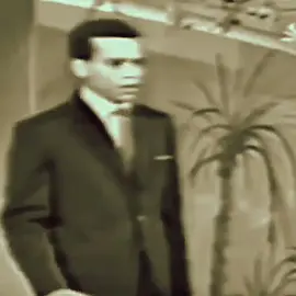 #طلال_مداح  الفنان الذي يغني الفصحى كما لو كان اديبا مفوهايلقي قصيدة في وصف من يحب