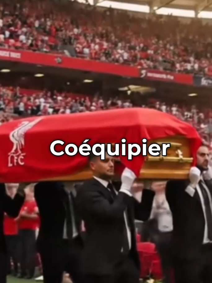 Cristiano Ronaldo critiqué pour son absence aux funérailles de Diogo Jota. Mais la vraie raison va vous bouleverser. Ce geste silencieux de Ronaldo prouve une chose : parfois, le respect se montre dans l’ombre. Découvrez toute l’histoire derrière ce moment fort du football portugais. #francefootball #ronaldo #diegojota 